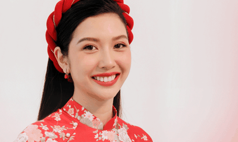 Á hậu Thuý Vân truyền cảm hứng chống dịch trong ca khúc mới