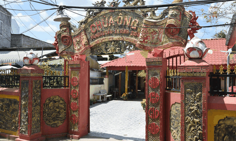 Chùa Ông ở vàm Đầu Sấu