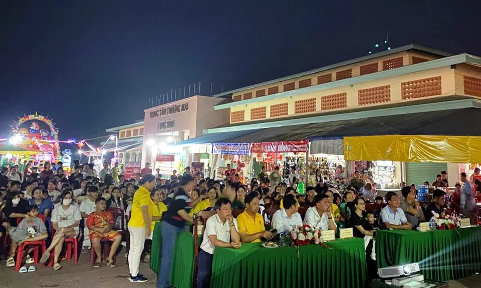 Xã Khánh Bình chiếu phim lưu động lan tỏa giá trị lịch sử, bồi đắp tinh thần yêu nước